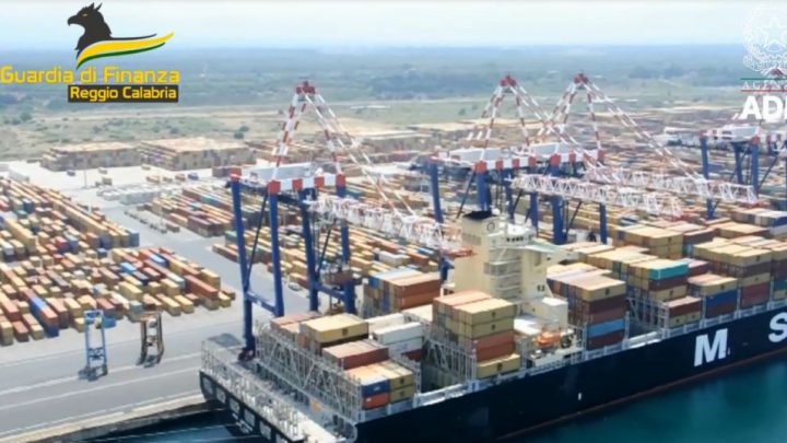 Sequestrati al porto di Gioia Tauro 110 kg di cocaina