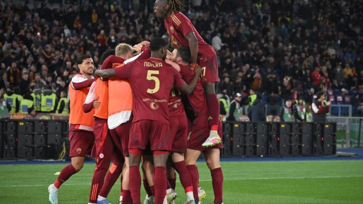Basta Shomurodov, la Roma batte il Verona e rincorre l’Europa