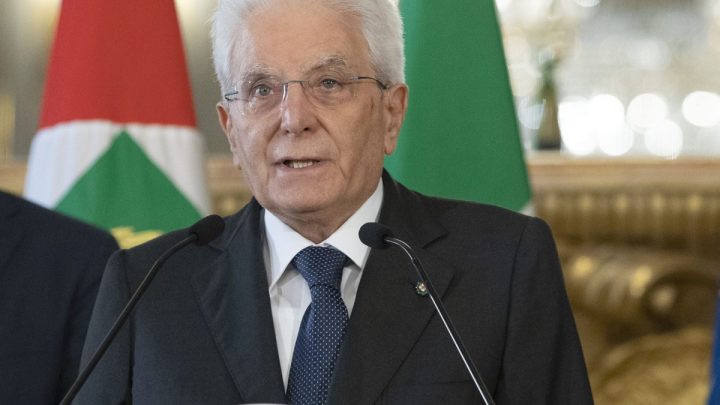 Mattarella “Riconoscenza e gratitudine ai Vigili del Fuoco per il loro impegno”