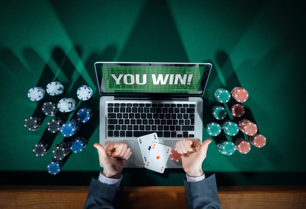 How to Become a Successful Online Poker Player?