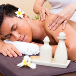 indonesian-asian-man-wellness-massage_79405-12342