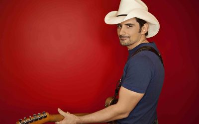 Countrystjernen Brad Paisley red ind i Royal Arena med det helt store rodeoshow