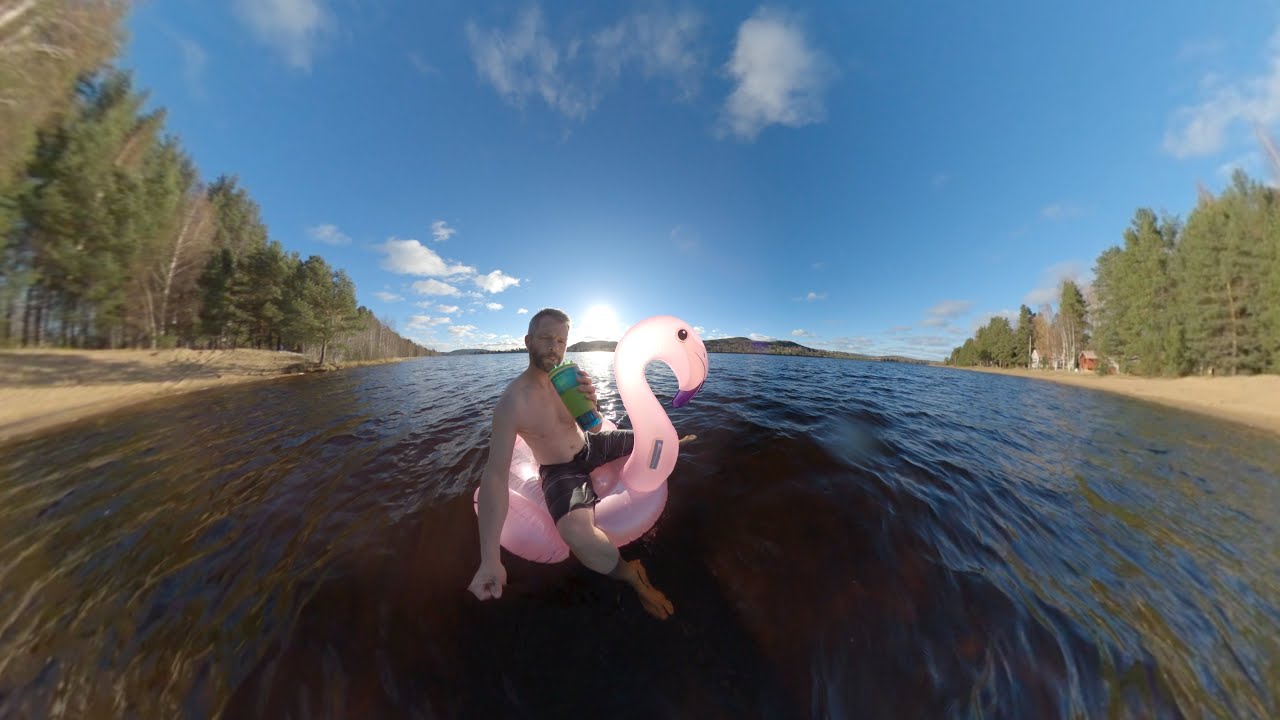 Bada i Järvsö på höstlovet? Vi testar stranden i höstsolen!