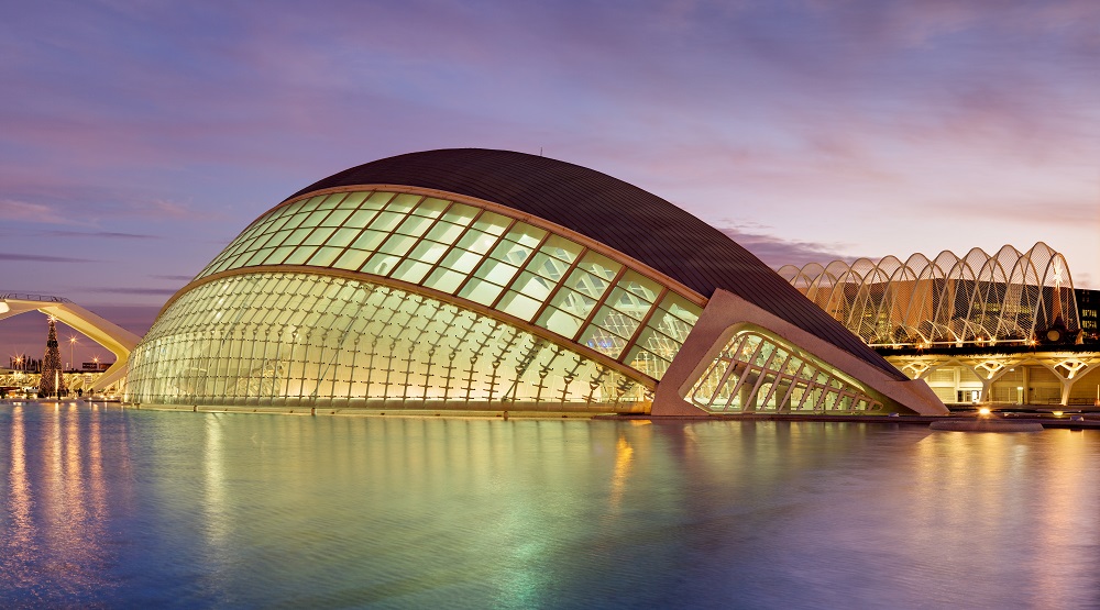 Hemisfèric: A Jewel of Modern Architecture and Entertainment in Valencia