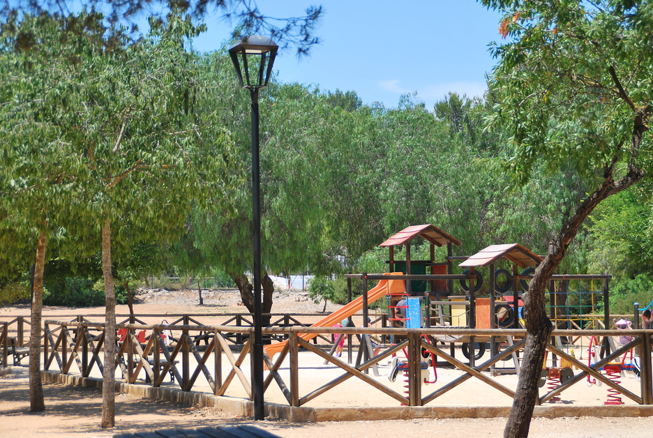 Parque de bolas Café Poco Loco - Jávea.com