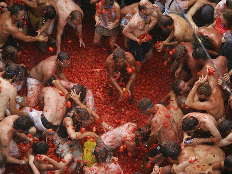 Tomato festival in Bunos