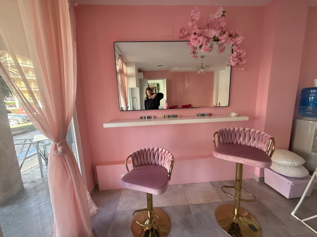 PRETTY IN PINK