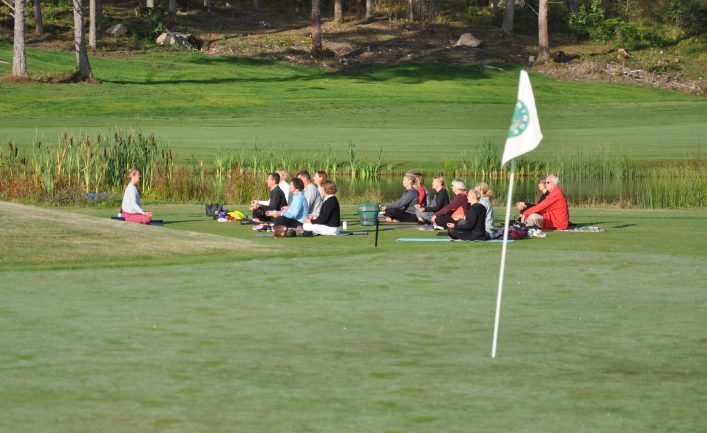 Yoga på Arninge Gk