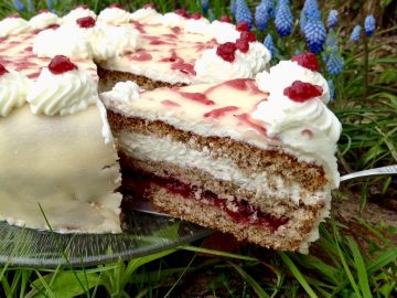 Buchweizentorte mit Marzipan