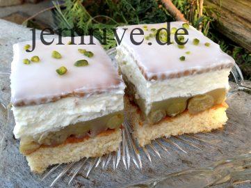 Glutenfreie Stachelbeer-Sahne-Schnitten