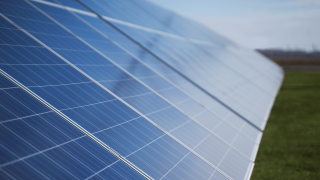 high-angle-solar-pannels-arrangement-sized