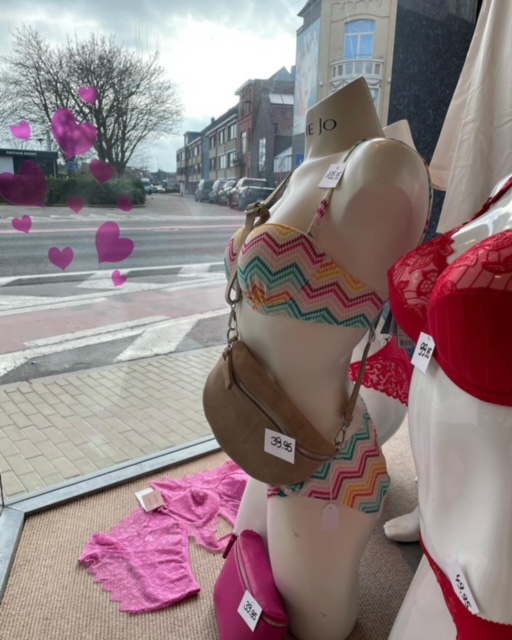 Joliestore: Uw Tweedehandswinkel in Oostende