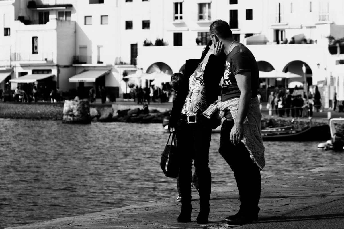 Black and White | Street Photography | Spain | French kiss in Spain