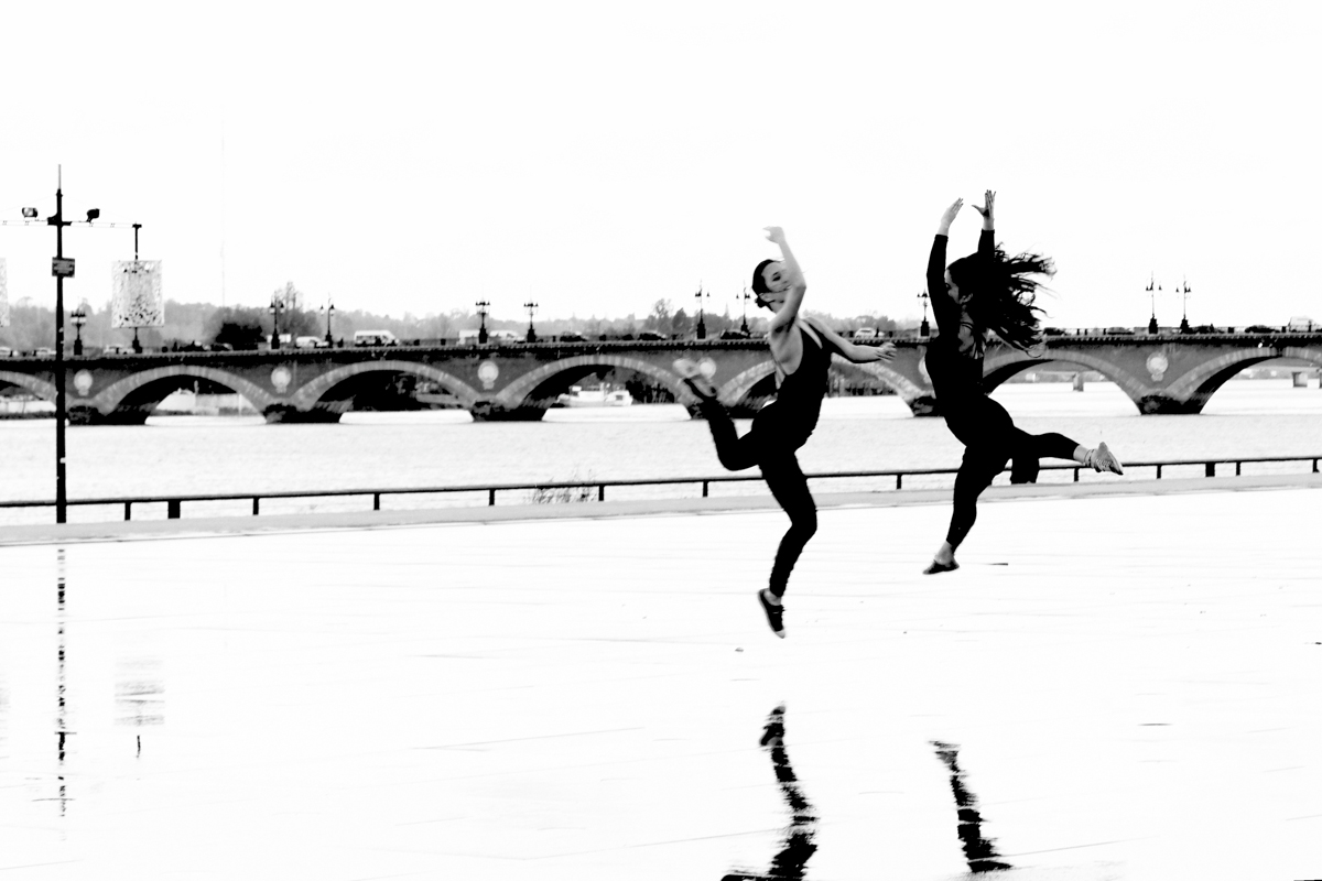 Black and White | Street Photography | Bordeaux | Dancing on water