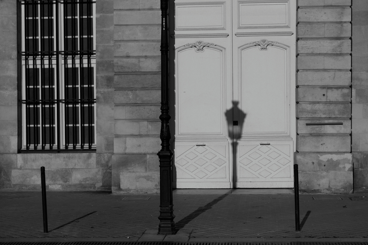 Black and White | Cityscape Photography | Bordeaux | Street lamp