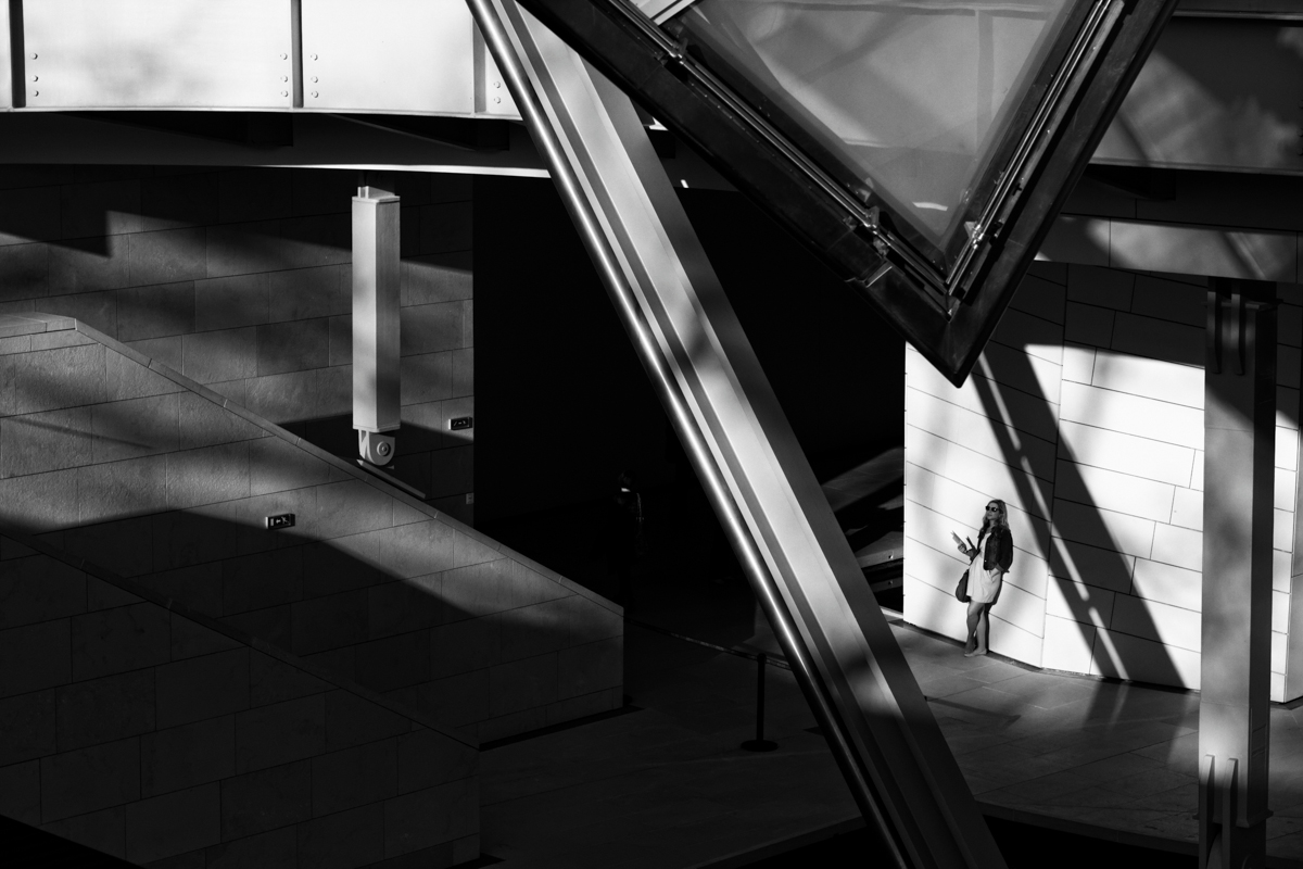 Black and White | Street Photography | Paris | Waiting