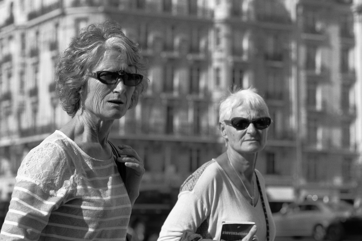 Black and White | Street Photography | Paris | Women