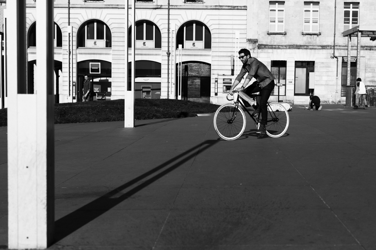 Black and White | Street Photography | Bordeaux | Cycling