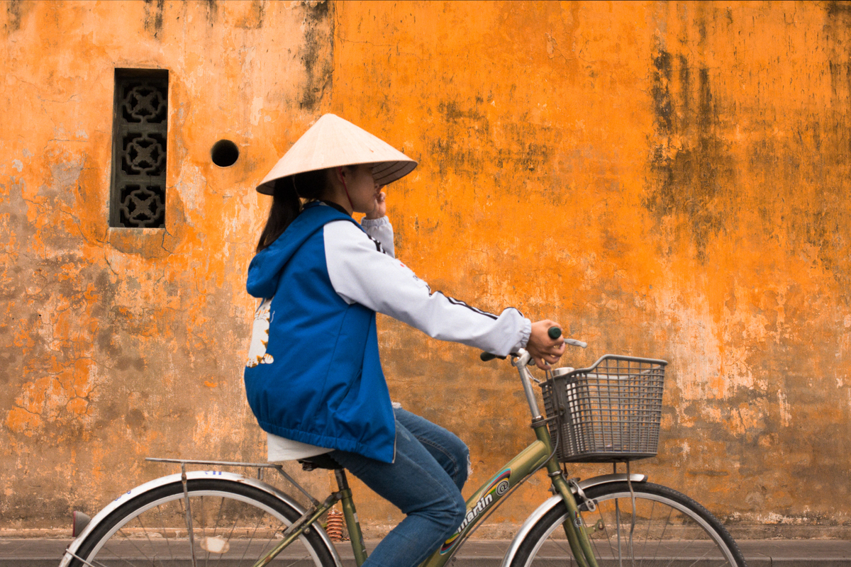 Color | Street Photography | Vietnam | Geometry