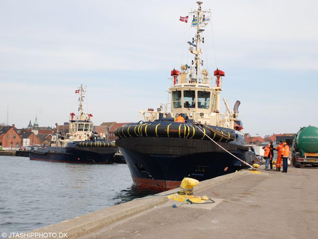 Svitzer Maitland (2)