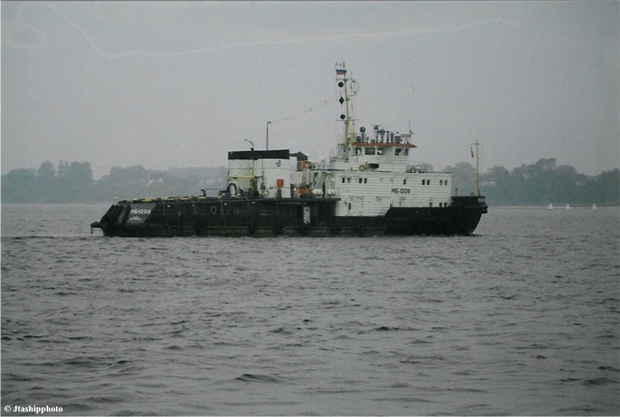 Tug 1209