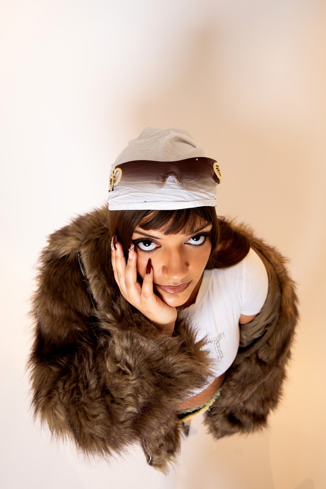 JazzyGold serverer en lækker Cake