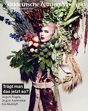 Erschienen in: Süddeutsche Zeitung Magazin, 36/2011

Ob mit folkloristischen Mustern, Farbblöcken oder einfarbig. Aus Denim, Seide oder durchscheinendem Chiffon. Die neue Beinfreiheit, die Coco Chanel in den Zwanziger Jahren auf einer Reise nach Venedig in Form der Strandhose (für das Seebad) erfand, beschwört den Geist alter Tage...