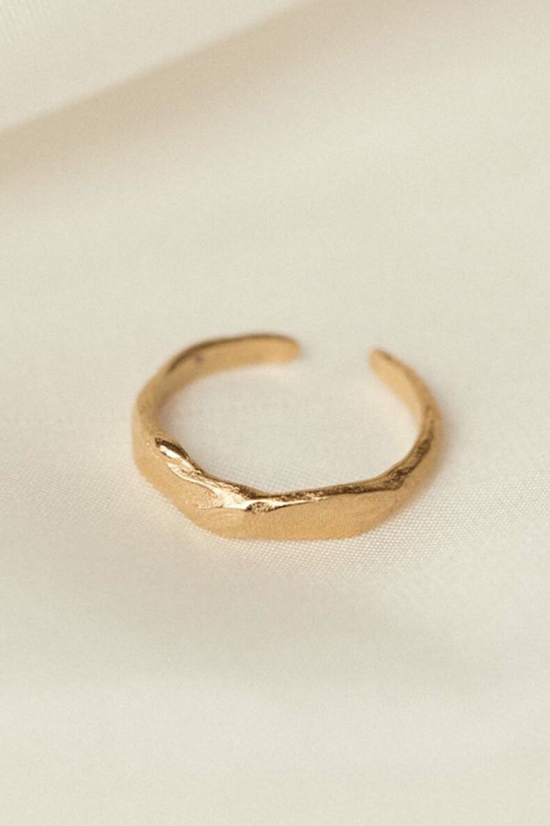 Zephir Ring by Agape at Julia Rouge