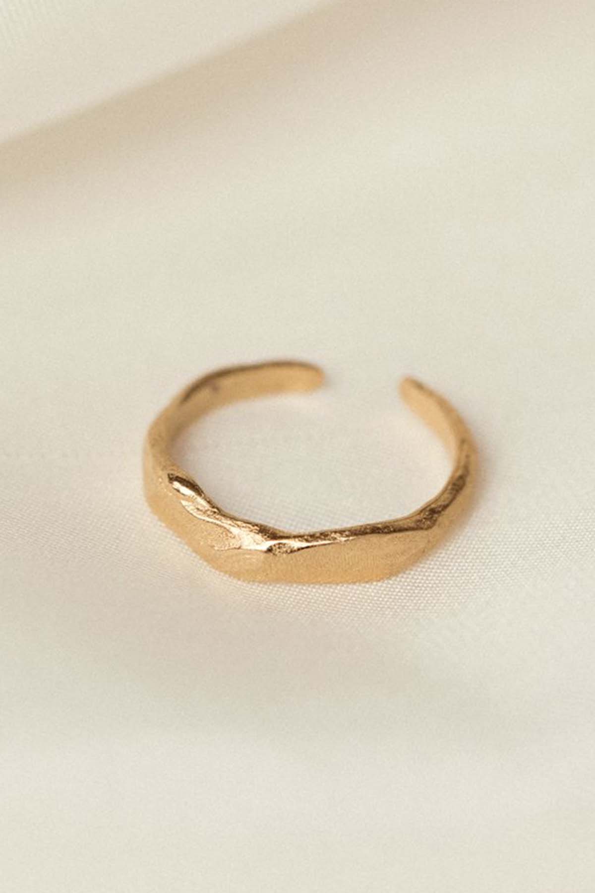 Zephir Ring – web Zephir Ring by Agape at Julia Rouge