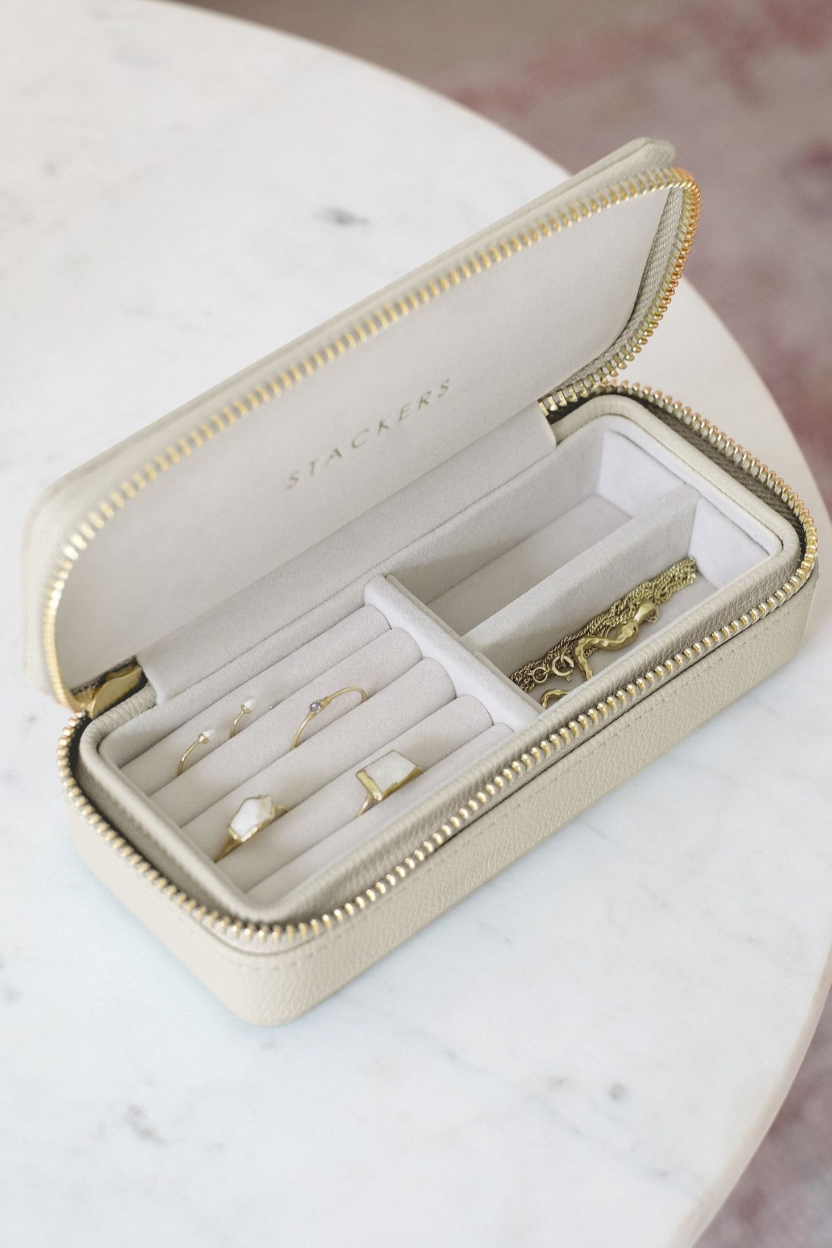 Zipped jewellery case hotsell