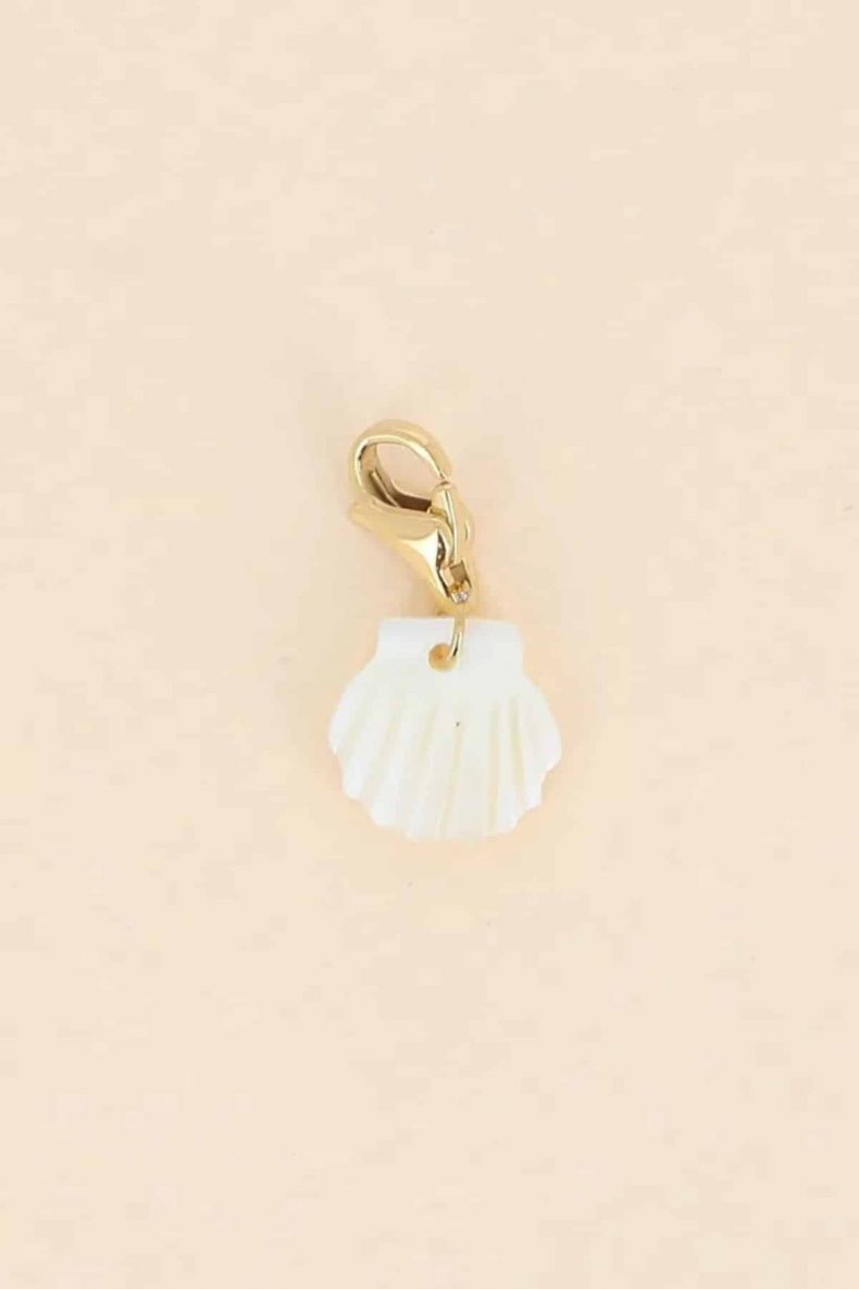 bohm paris pearly shell charm