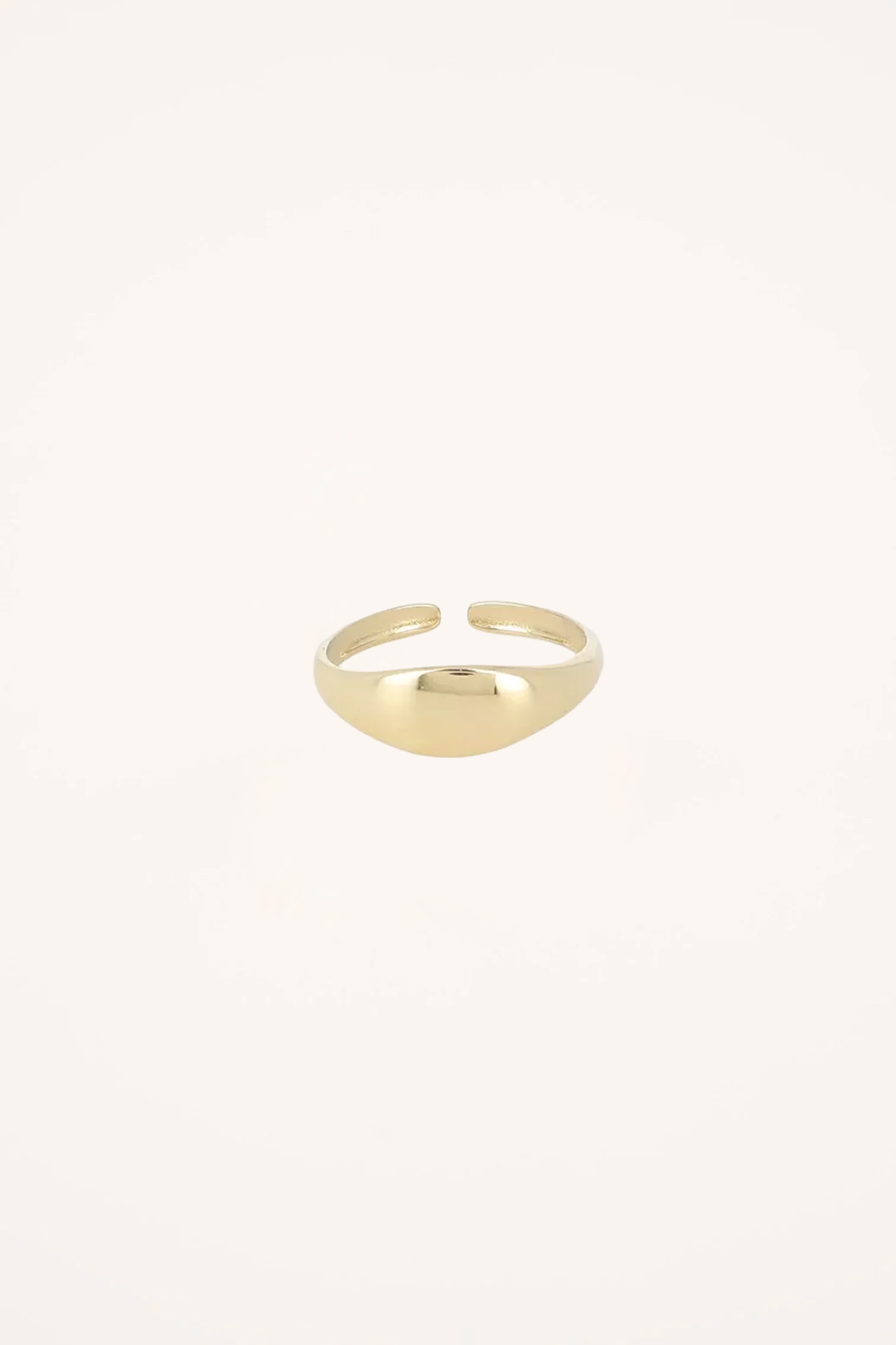 Gold PVD Signet Ring Waterproof at Julia Rouge