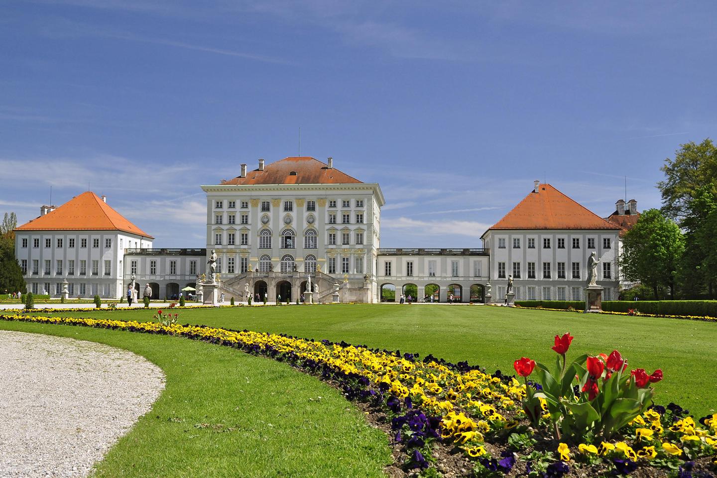 Nymphenburg palace in Munich, Germany © L. Lutz