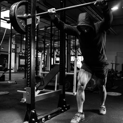 The Perfect Squat Form, Benefits, and Common Mistakes to Avoid