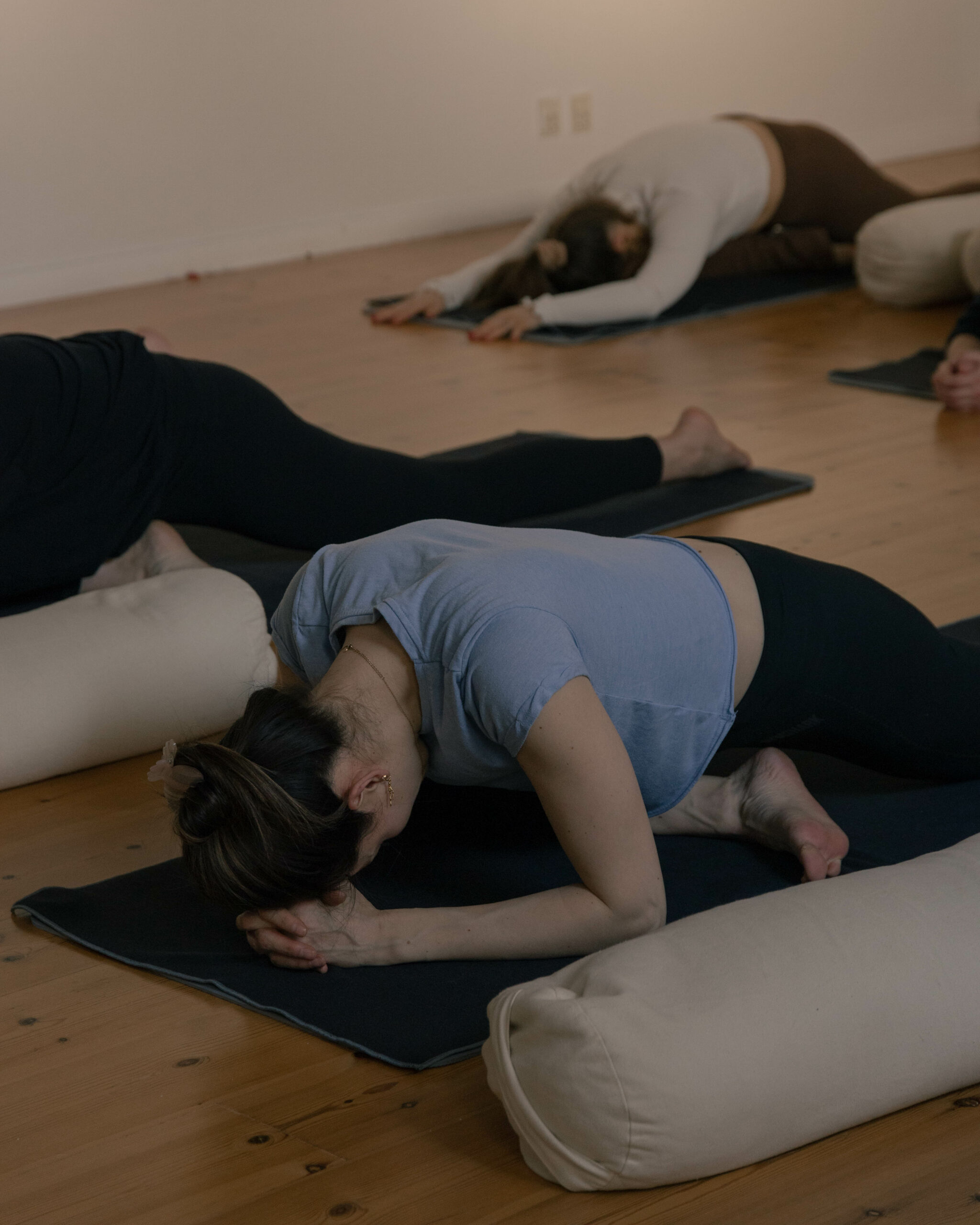 Yin yoga Yin yoga