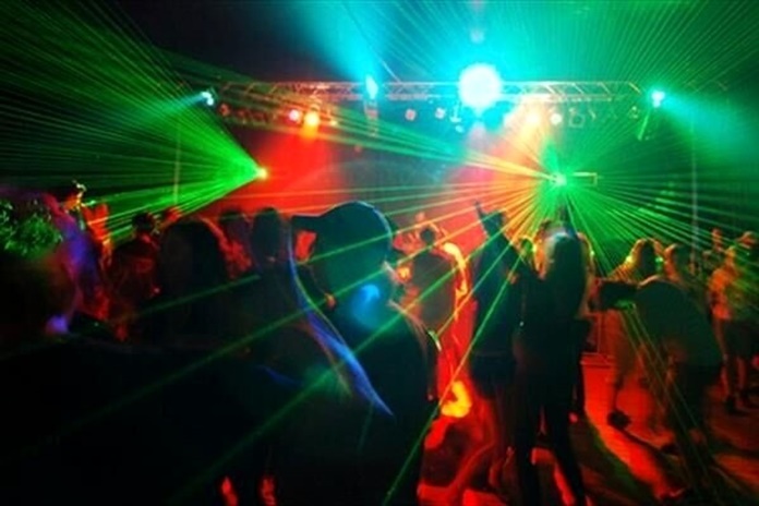 مهمانی شبانه