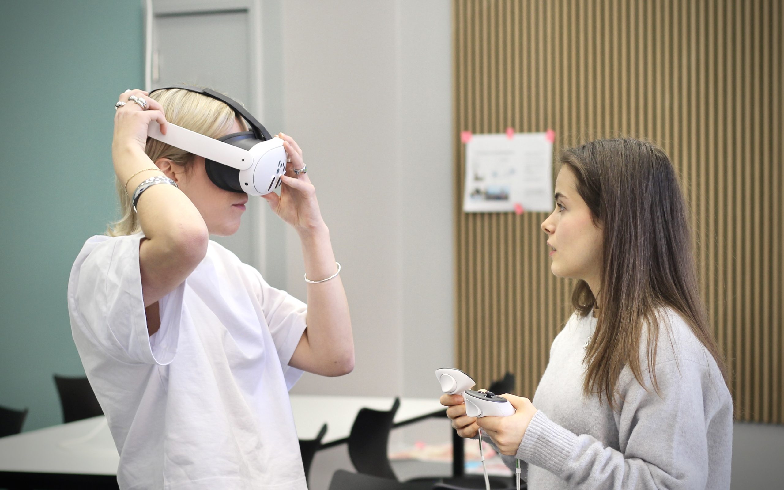 Two Students using Kanda VR Headsets