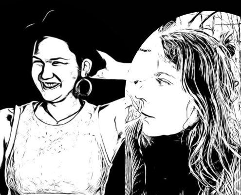 Zwei schwarz-weiße comichafte Illustrationen von zwei Personen. Eine Frau mit schwarzem Hut und großen runden Ohrringen, die lacht. Eine Person mit langen Haaren, die zur Seite schaut.