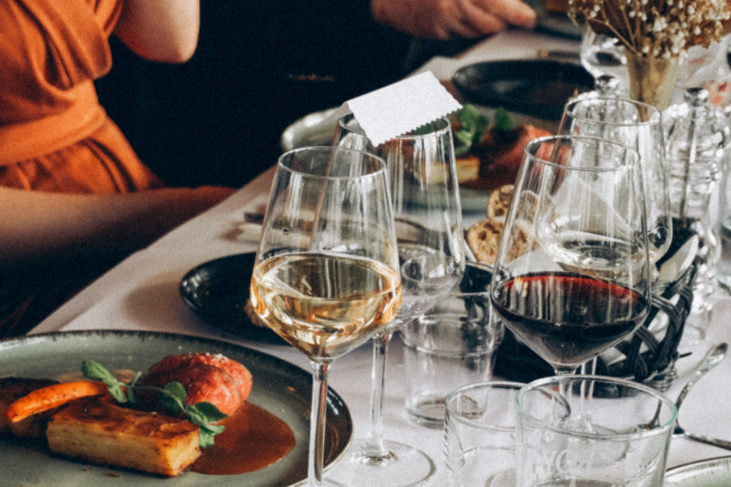 Julefrokost servering på Restaurant Kastrup Fort