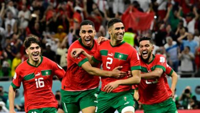 حقق المنتخب المغربي إنجازا تاريخيا بكونه أول فريق أفريقي أمازيغي يصل إلى نصف نهائي المونديال حيث سحق غريمه البرتغالي 1-0 على ملعب الثمامة اليوم السبت