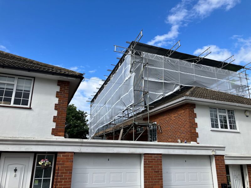 Temporary roof scaffolding installation in Orpington by KBS Scaffolding Ltd, designed for secure roofing access in tight spaces.