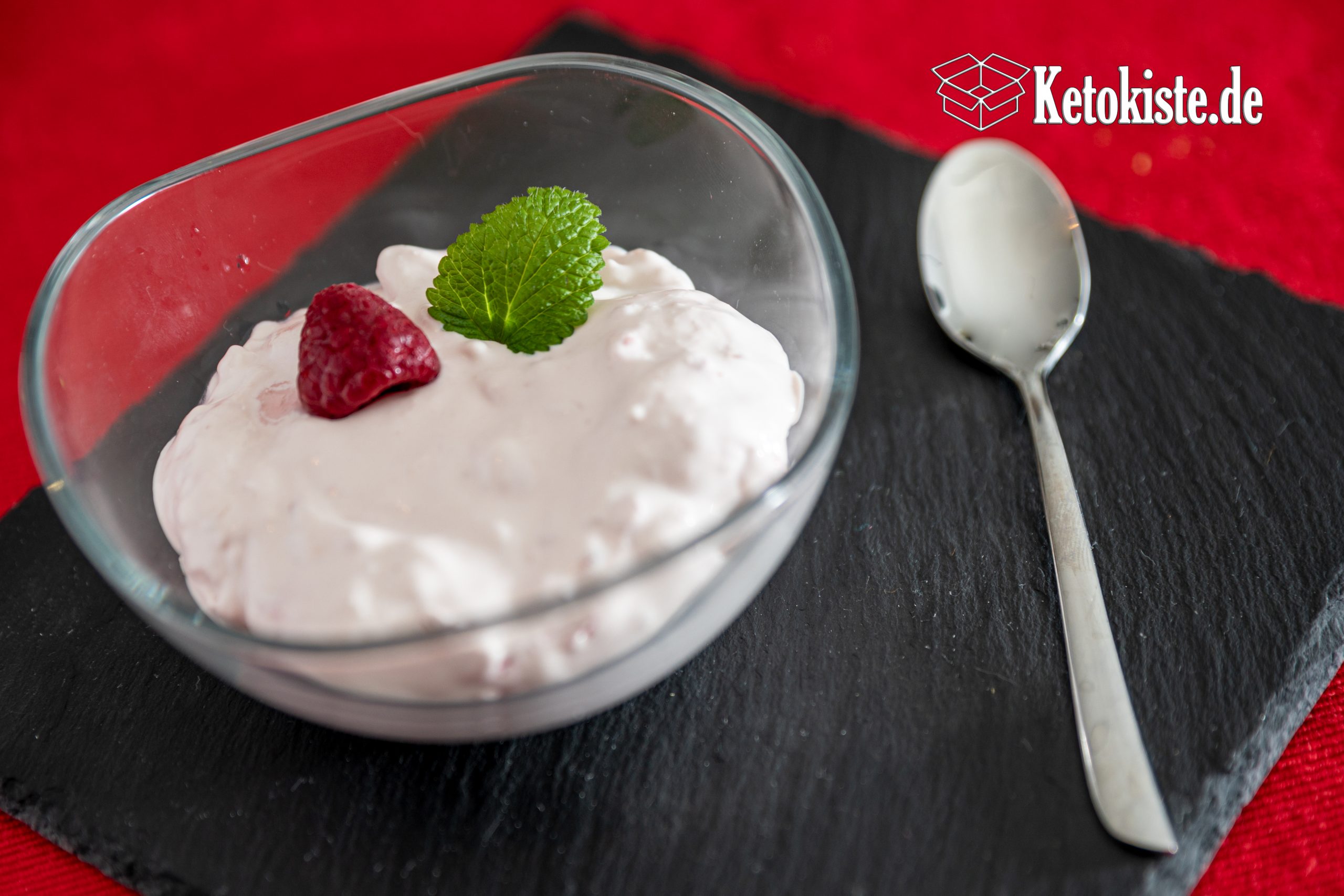 Keto Himbeermousse — Ketokiste.de - Alles rund um die ketogene Ernährung Keto Himbeermousse — Ketokiste.de - Alles rund um die ketogene Ernährung