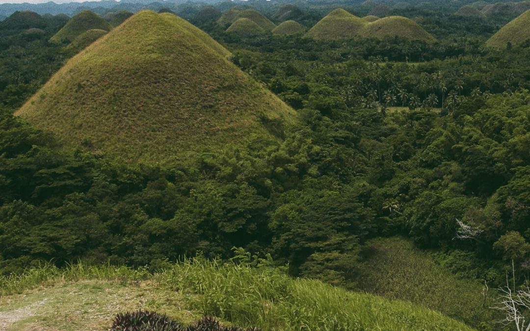 The Magnificent Chocolate Hills of Bohol in the Philippines - Unusual Places