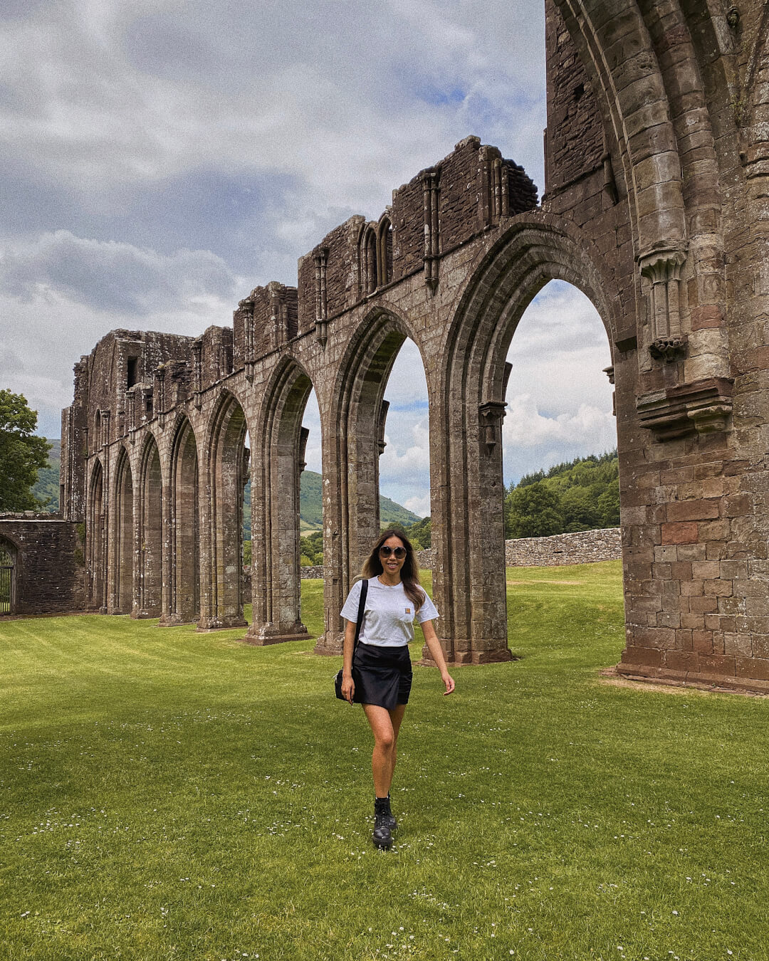 Llanthony Priory