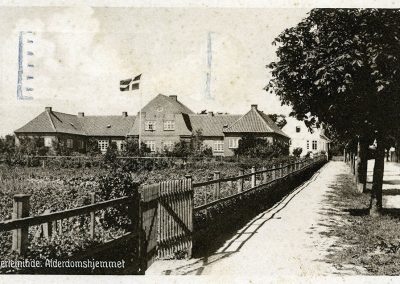 Alderdomshjemmet på Kristine Rudes Vej. Et af mange gamle postkort fra Kerteminde på Karsten Holm Jensens hjemmeside.