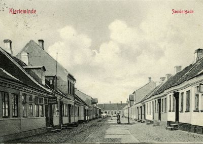 Gammelt postkort fra Fiskergade Kerteminde. Dengang Søndergade. Sendt 1914. Fra Karsten Holm Jensens samling.