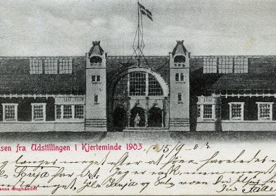 Hilsen fra udstillingen i Kerteminde 1903. Et af mange gamle postkort fra Kerteminde på Karsten Holm Jensens hjemmeside.