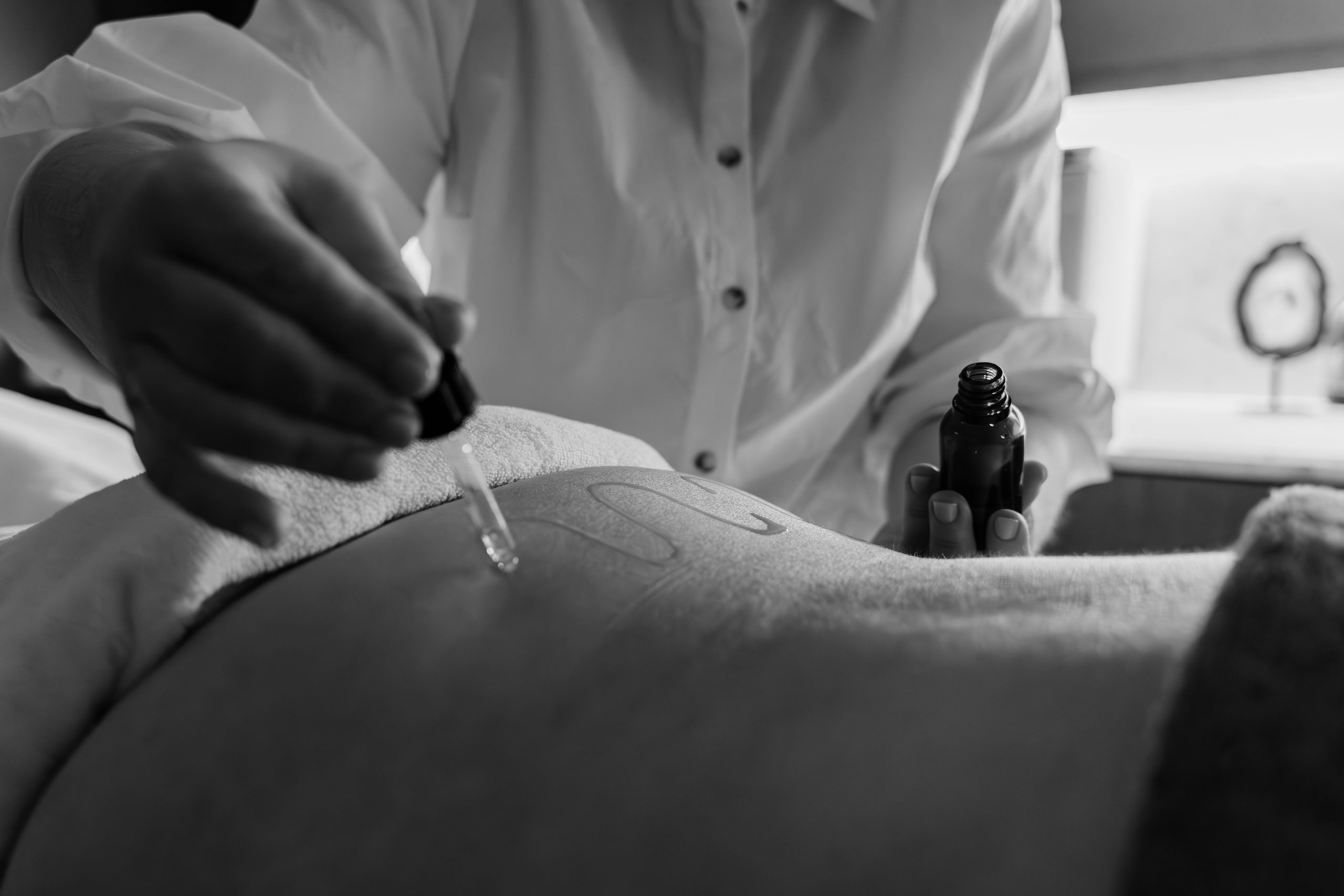 A woman's touch massage Kim de backer massage bekken