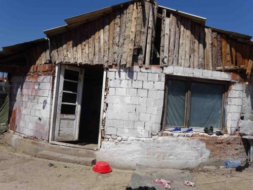 "Wohnhaus" für eine achtköpfige Familie in Fushe Kosovo