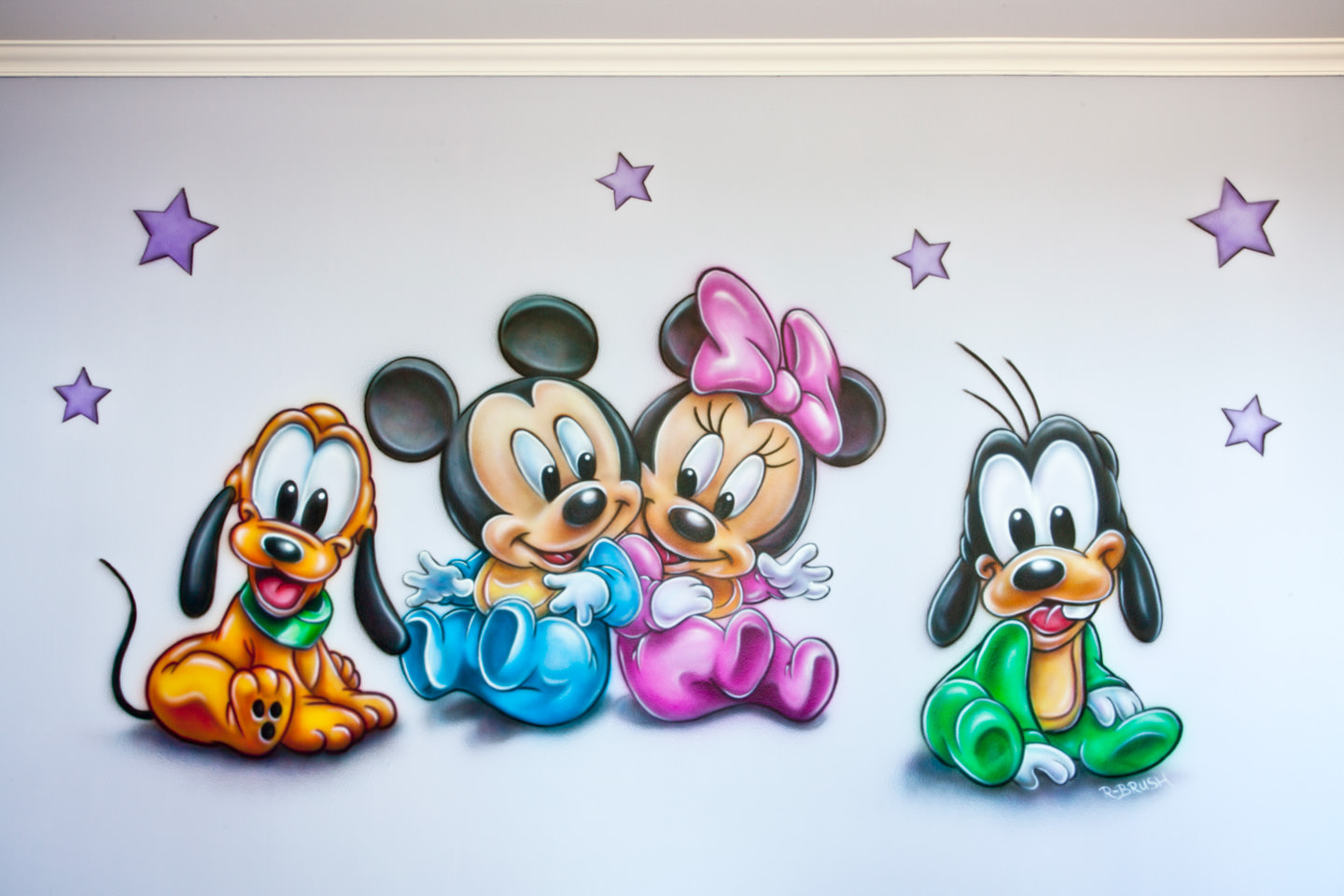 Muurschildering van Disney baby's in de kinderkamer / babykamer